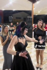 Türk ile ABD'li Gotik gelin gündem oldu