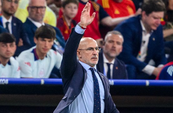 Spain boss Luis de la Fuente urges Lamine Yamal to toughen up