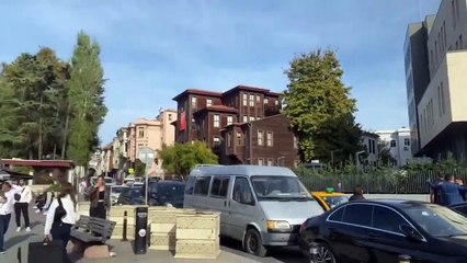 İstanbul Üniversitesi'nde TKP'lilere saldırı: NATO'nun itleri yıldıramaz bizleri