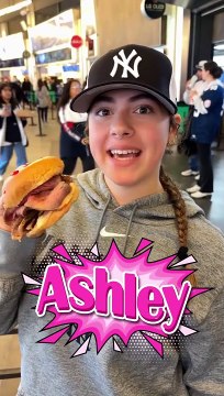 The Best Sandwich In Sports‼️ #sports #food #yankees #father #son #mother #daughter #family #fun #bigjustice #boom