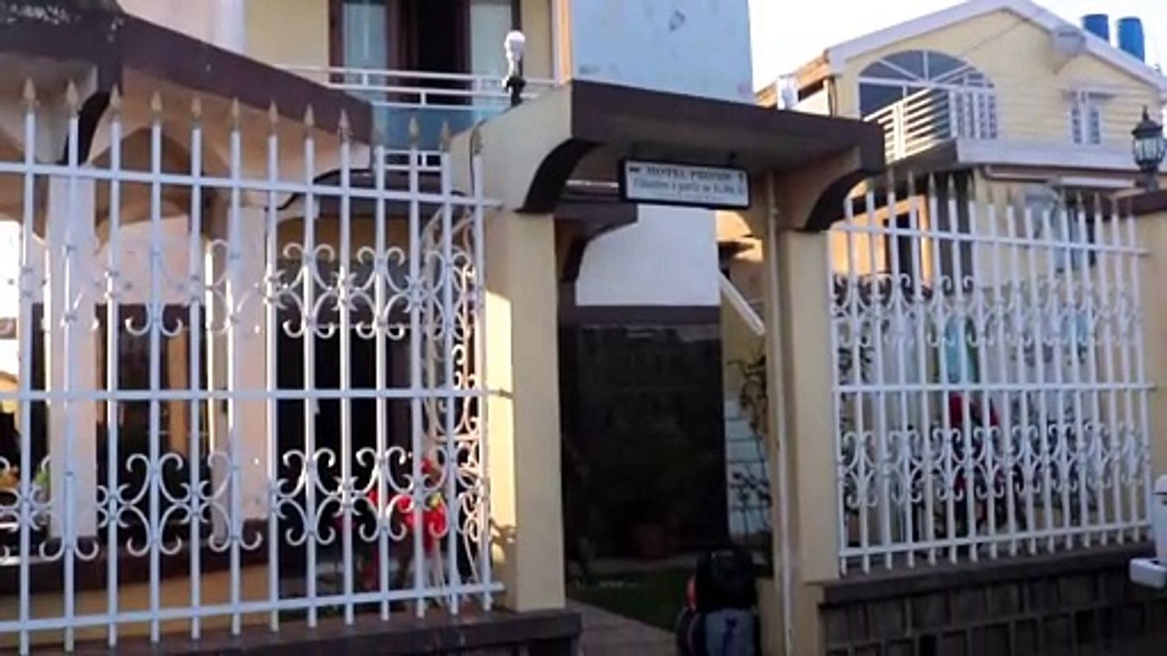 départ de Tananarive (Antananarivo) pour allez à Antsirabe et hôtel prisme à Antsirabe