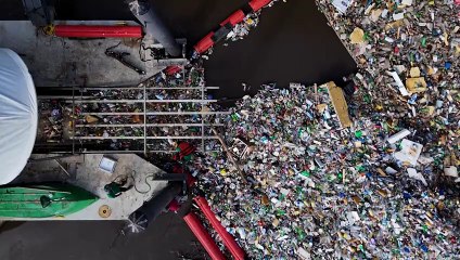 Wanda, la máquina que evita que toneladas de basura lleguen al mar en Panamá