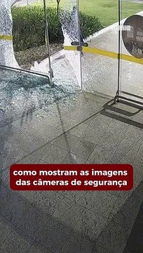 Vídeo mostra que homem morto por seguranças de supermercado aparentava estar em surto