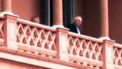 Boris Johnson en el balcón de Casa Rosada