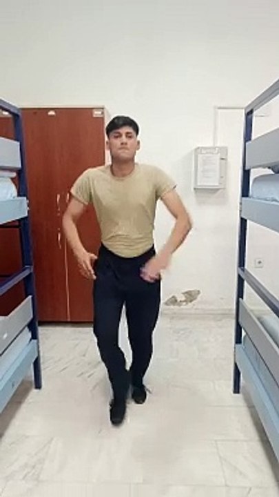 Roman Havası Oynayan Asker