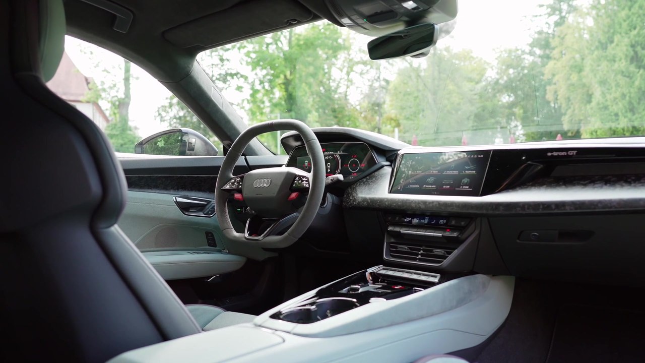 Der neue Audi RS e-tron GT performance - Carbon Camouflage vereint ästhetische Raffinesse und Funktionalität