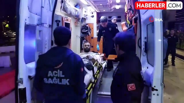 Komiseri bıçaklayan uyuşturucu bağımlısı bacaklarından vurularak etkisiz hale getirildi