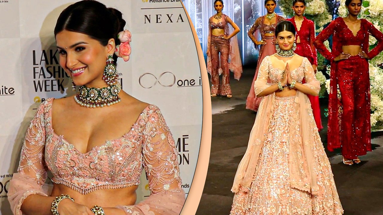 Tara Sutaria Dazzles At The Ramp In Her Shiny Sizzling Baby Pink Look | Lakme Fashion Week
