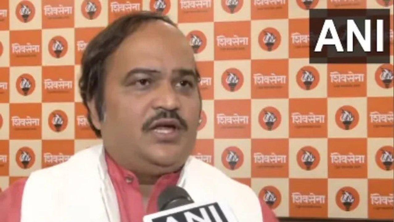 चुनाव आयोग हम पर बड़ा उपकार कर रहा,ठाकरे की शिवसेना ने सीधे निर्वाचन आयोग पर कस दिया तंज