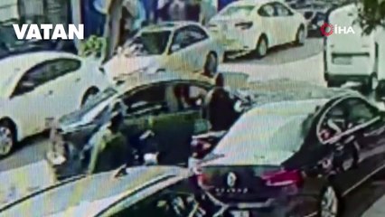 Avcılar'da yol verme kavgası kanlı bitti: Yaralılar var