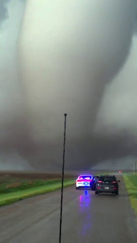 Hurricane  Tornados  milton Hit Florida