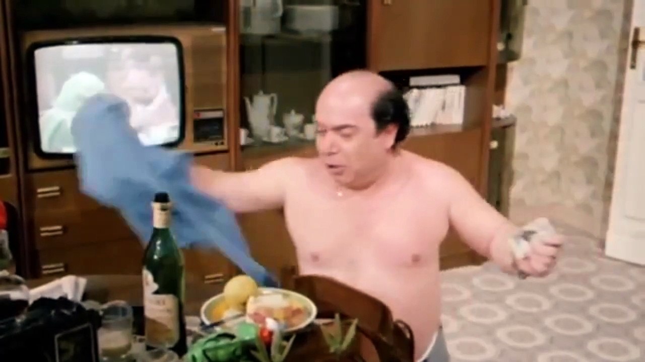 Lino Banfi fa 13 - Al bar dello sport