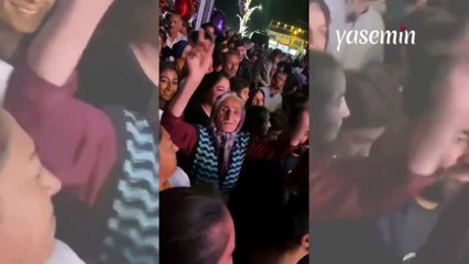 Festivale yaşlı kadın da katıldı! "İkinci baharını yaşıyor"