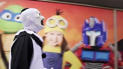 Art il Clown - Le immagini del serial killer mentre fa shopping