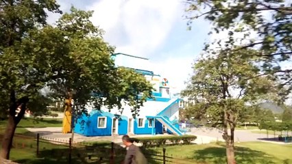 Passando pelo Parque de Diversões de Mangyongdae