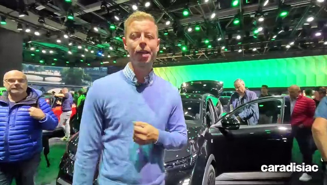 Le Scénic E-Tech, première Renault familiale électrique, s'expose au salon de Paris 2024