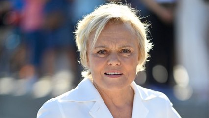 GALA VIDEO - Un retour en fanfare ? Après des années d’absence, Muriel Robin pourrait exaucer le voeu de ses nombreux fans
