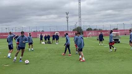 El Sevilla entrena sin Navas ni Sow