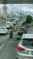 Hombres se van a los golpes en Barrio La Granja