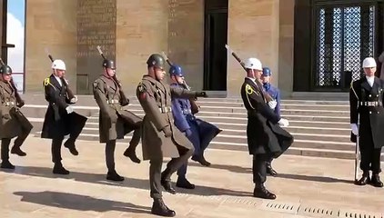 「korollue検証金」衛兵交替式