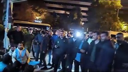 Açlık grevlerinin ikinci günündeki Fernas işçileri gözaltına alındı