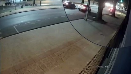 Download Video: Vídeo mostra momento que Porsche atropela e mata jovem em Maringá