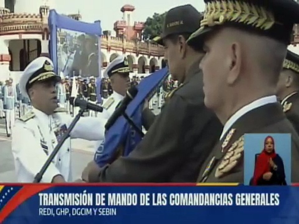 Almirante Ashraf Hadi Suleimán recibe el estandarte de la Comandancia General de la Armada Bolivariana