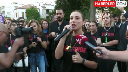 CHP İzmir İl Kadın Kolları "Kırık Saçlar Özgürlüğe Yürüyor" Yürüyüşünü  Selçuk'tan Başlattı