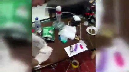İstanbul-Esenyurt'ta operasyon yapılan evde polisin elini attığı her yerden uyuşturucu çıktı