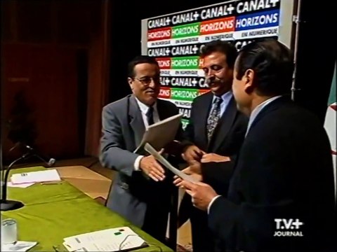CANAL+ TV+ Reportage sur l arrivée de CANAL+ HORIZONS en Algérie (26 février 2000)