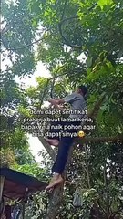 Demi Dapat Sertifikat Prakerja Buat Lamar Kerja, Bapak Ini Rela Naik Phon Agar Bisa Dapat Sinyal