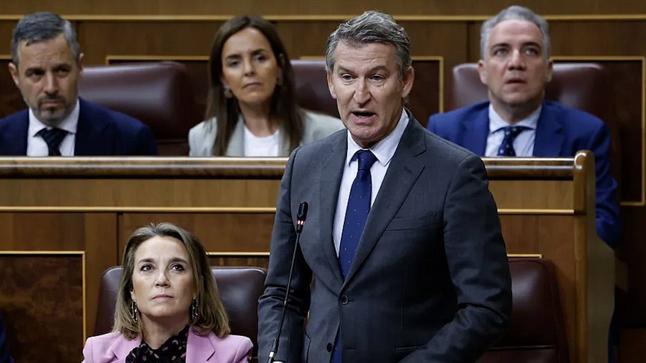Feijóo se encara con Sánchez vaticinándole una "agonía judicial" y exige: "Señor 1, márchese ya"