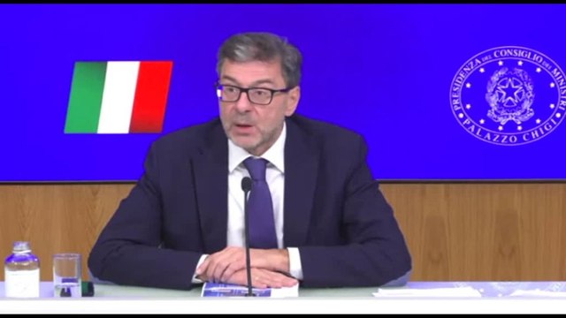 Manovra, Giorgetti: sacrifici da banche, assicurazioni e ministeri