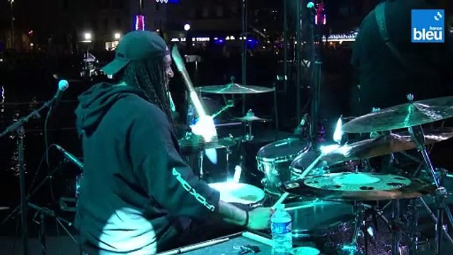 M. Pokora chanta Tombé au France Bleu Live à La Ciotat