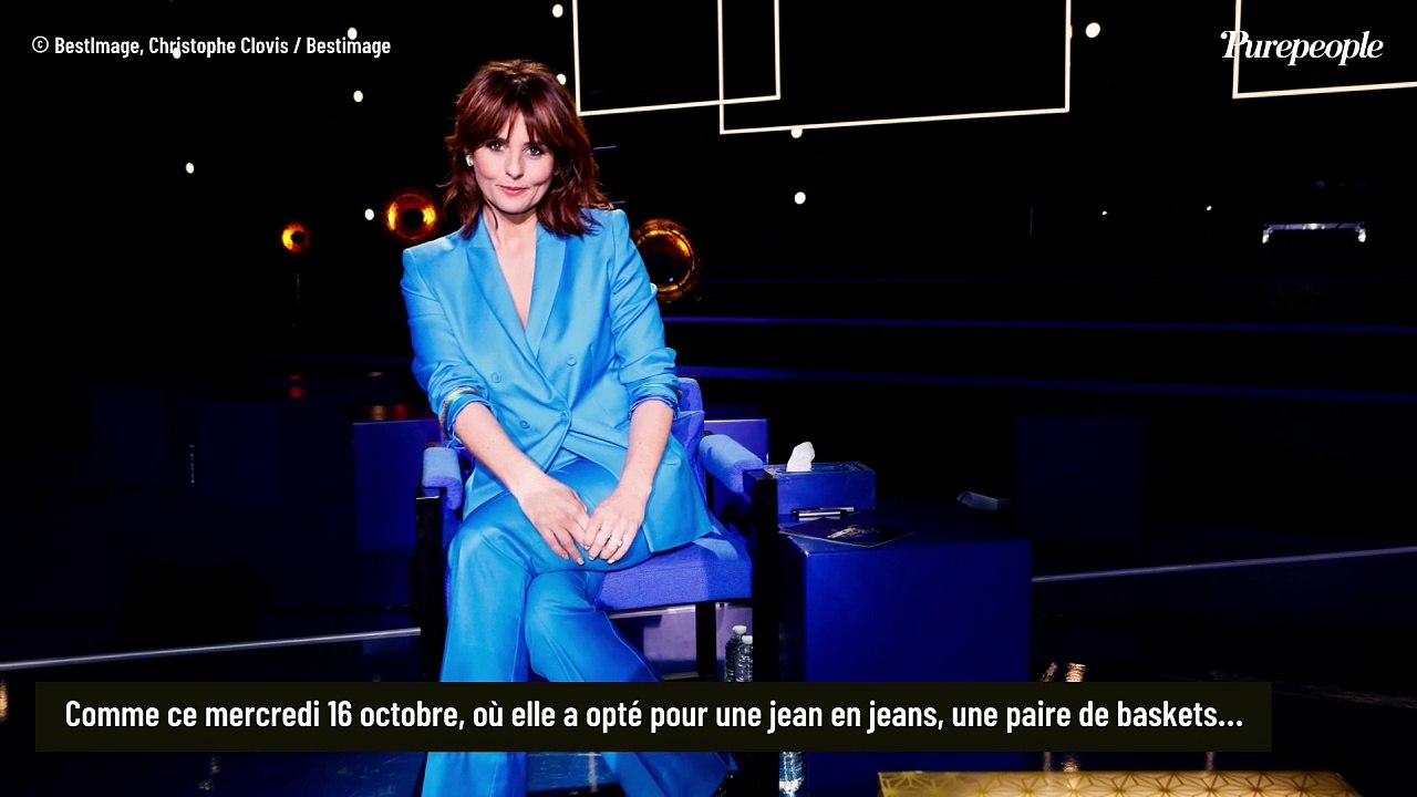 Dans le dressing de Faustine Bollaert : son t-shirt pile dans la tendance actuellement soldé fait sensation !