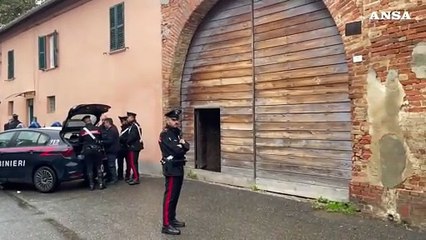 Uccide la moglie in casa nell'Alessandrino e chiama il 112
