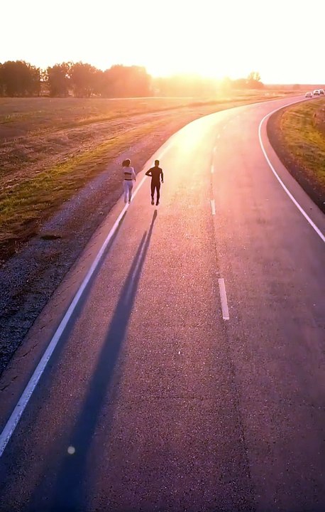 running_bg