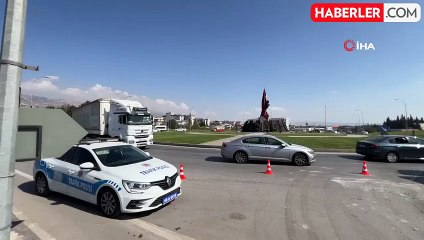 Kahramanmaraş'ta Tır Beton Blokları ile Yan Yattı