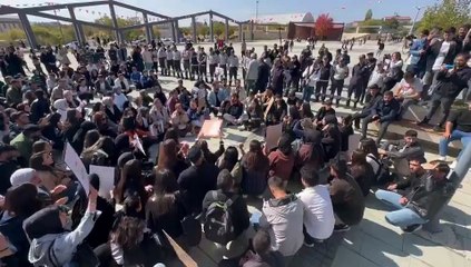 Rojin Kabaiş'in anısına oturma eylemi: "Adalet istiyoruz"