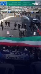 Manifestantes mexicanos protestan en la frontera con EEUU
