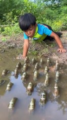 Survival Skills_ SIMPLE and USEFUL #bushcraft #camping #outdoors #shorts #reels #viral (1)