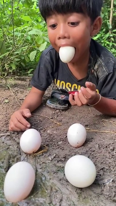 Survival Skills_ SIMPLE and USEFUL #bushcraft #camping #outdoors #shorts #reels #viral (11)