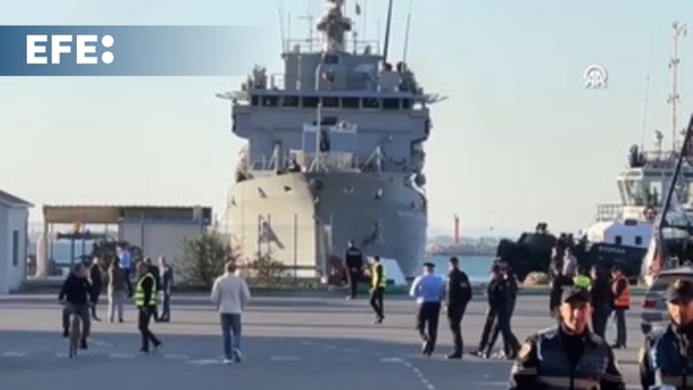 Llegan a Albania los primeros 16 migrantes rescatados por Italia en el mar