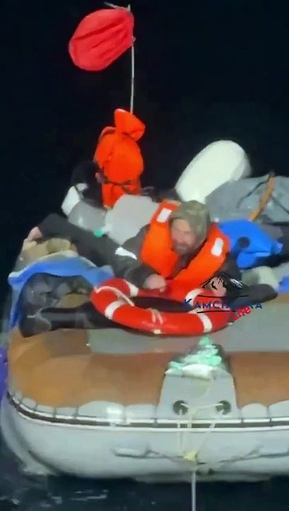 Video: Náufrago sobrevive más de dos meses a la deriva gracias a su sobrepeso