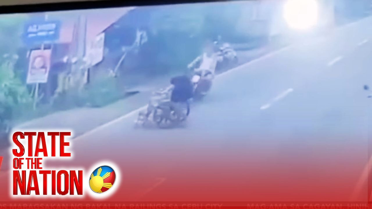 Ginang na naka-wheelchair at kanyang anak na tumatawid, nabundol ng motorsiklo | SONA
