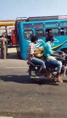 ब्रेक लगाते ही निकल गए बस के चारों टायर, खिड़की तोड़कर गिरे लोग, मची चीख पुकार