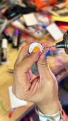 TUTO pour fabriquer des boucles d’oreilles avec des Caps de bombes de peinture !