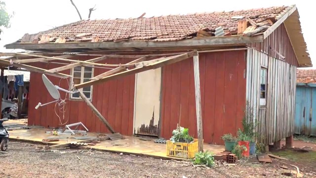 Temporal deixa estragos no município de Itaipulândia Ventos intensos chegaram a 90km/h