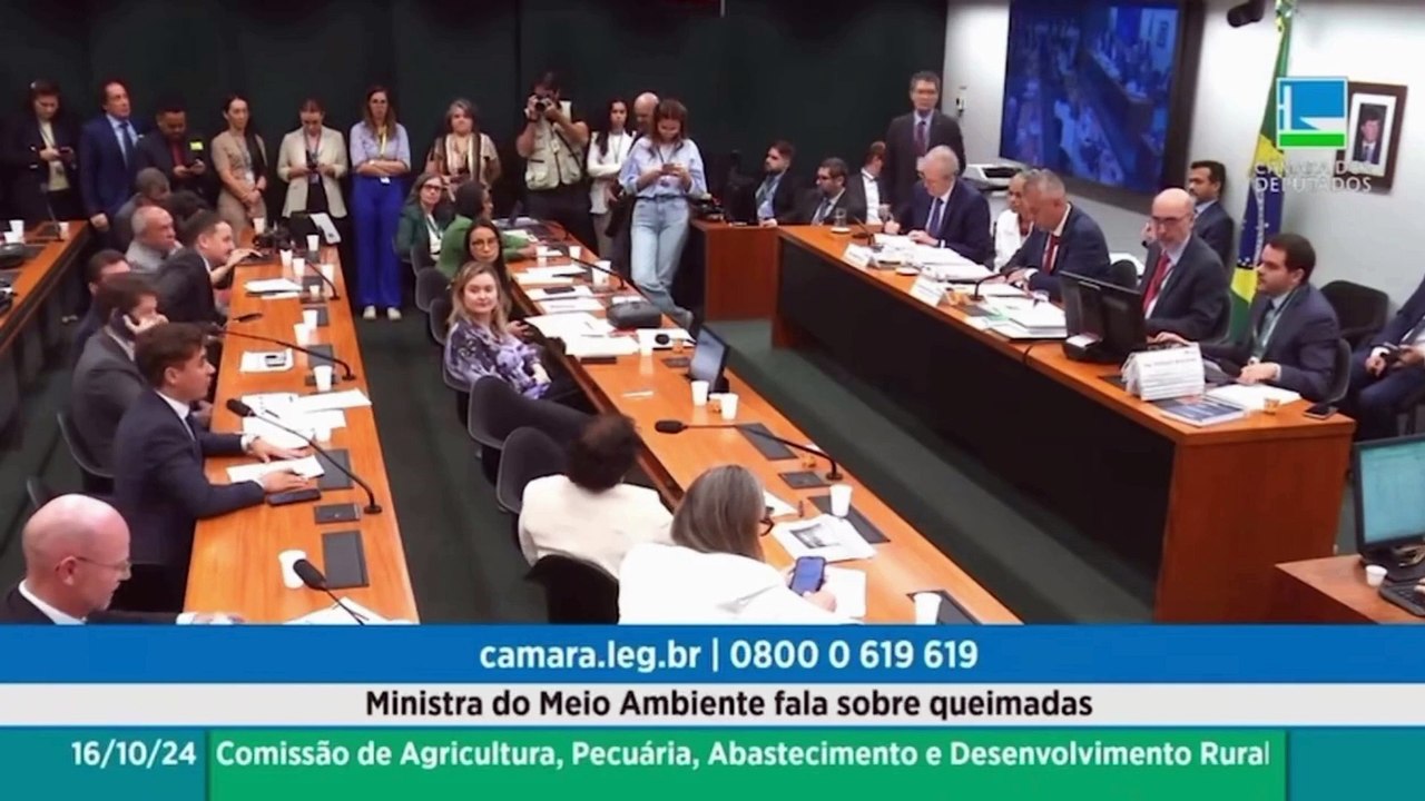 Deputado Nikola Ferreira Confronta Marina Silva Sobre Queimadas no Brasil