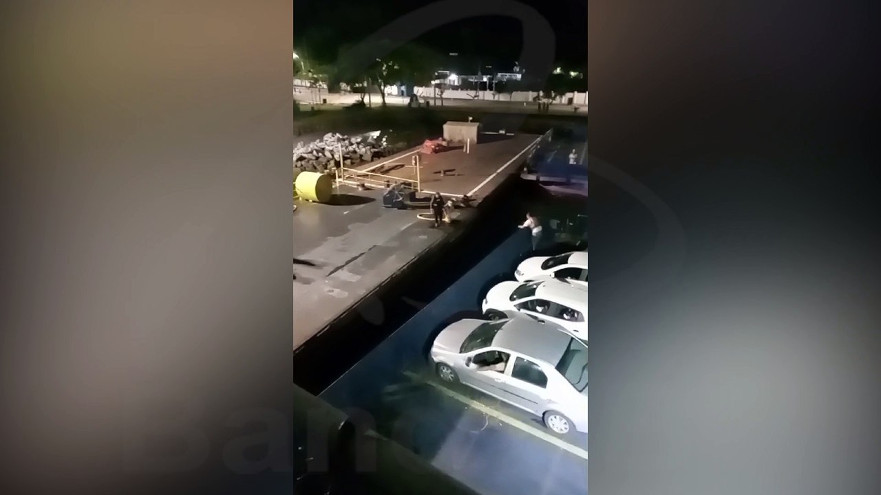 Balsa fica à deriva e bate em outras balsas em Guaratuba